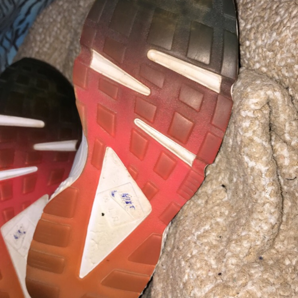Shoes - Picture 8 of 8
